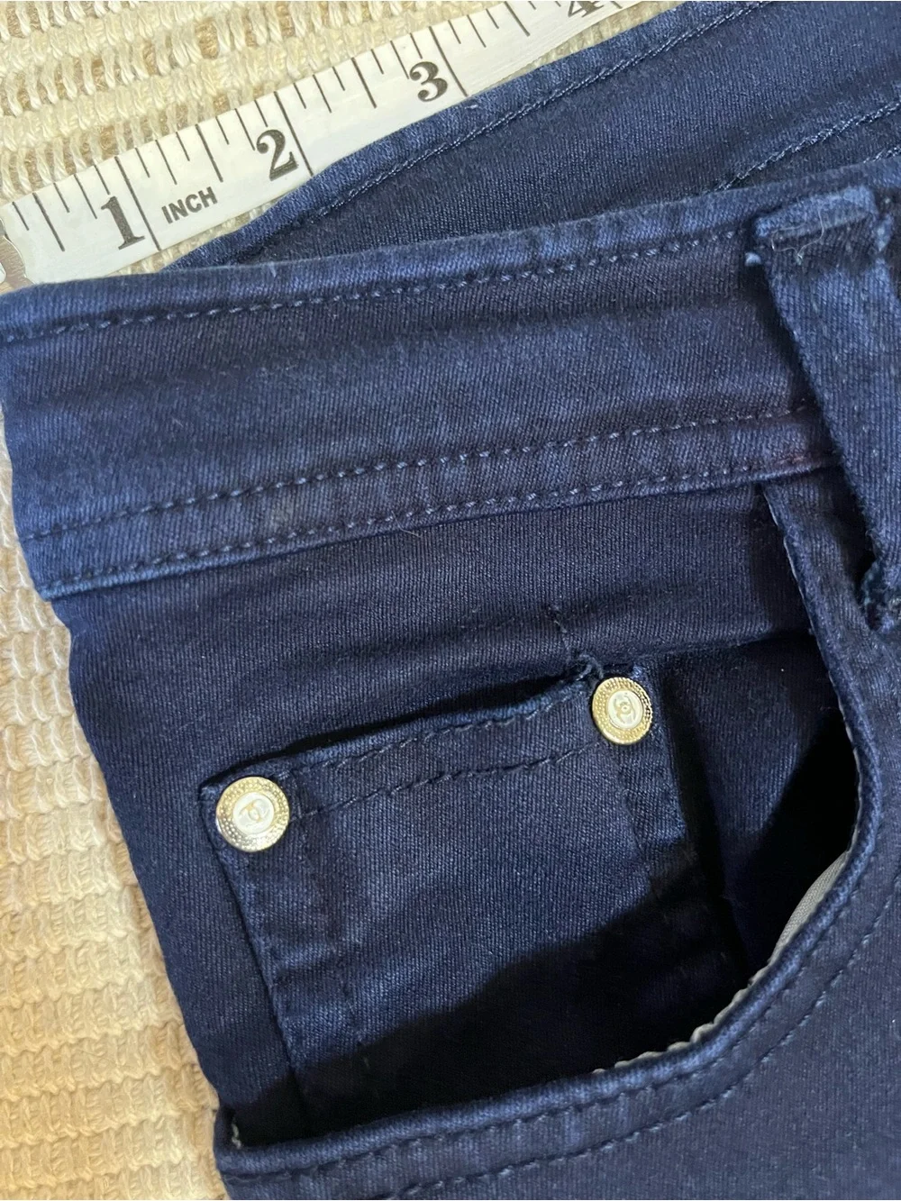 CHANEL Navy Blue Ankle Cropped Jeans